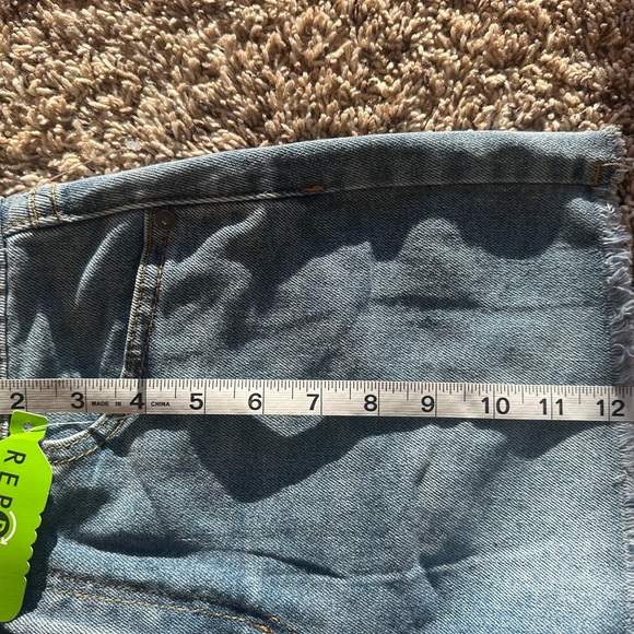 Project Rebel Women’s Blue Sustainable Denim Distressed Short Size 9 New Cut off - Picture 3 of 5